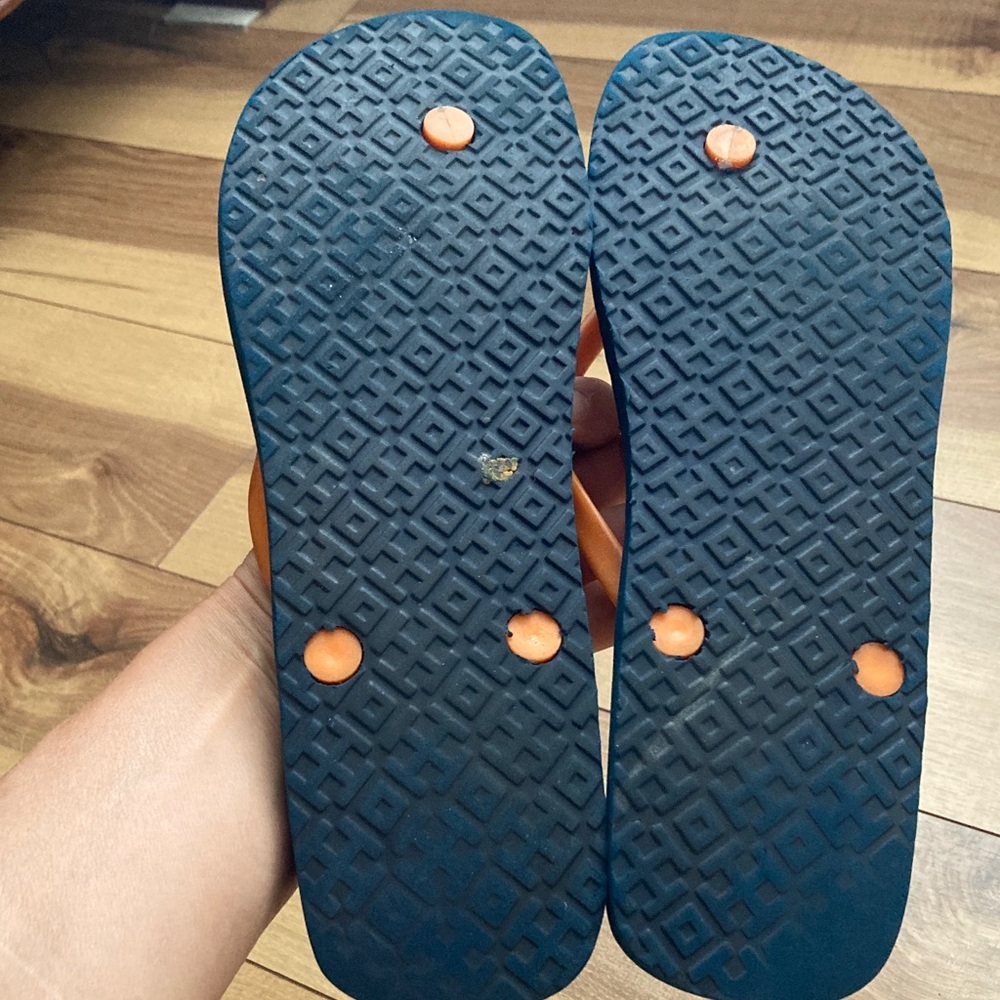 Tory Burch Orange Leather Strap Flip Flop Sandals with Navy Patterned Footbed - Picture 5 of 5